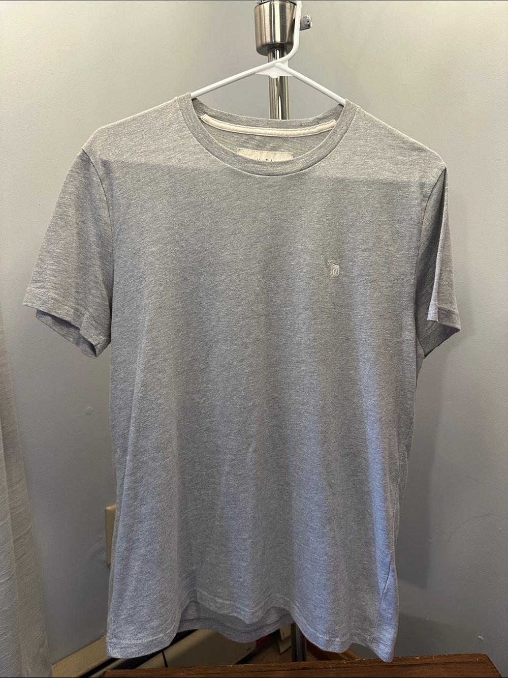 Classic Men's Crew Neck T-Shirt - Light Gray